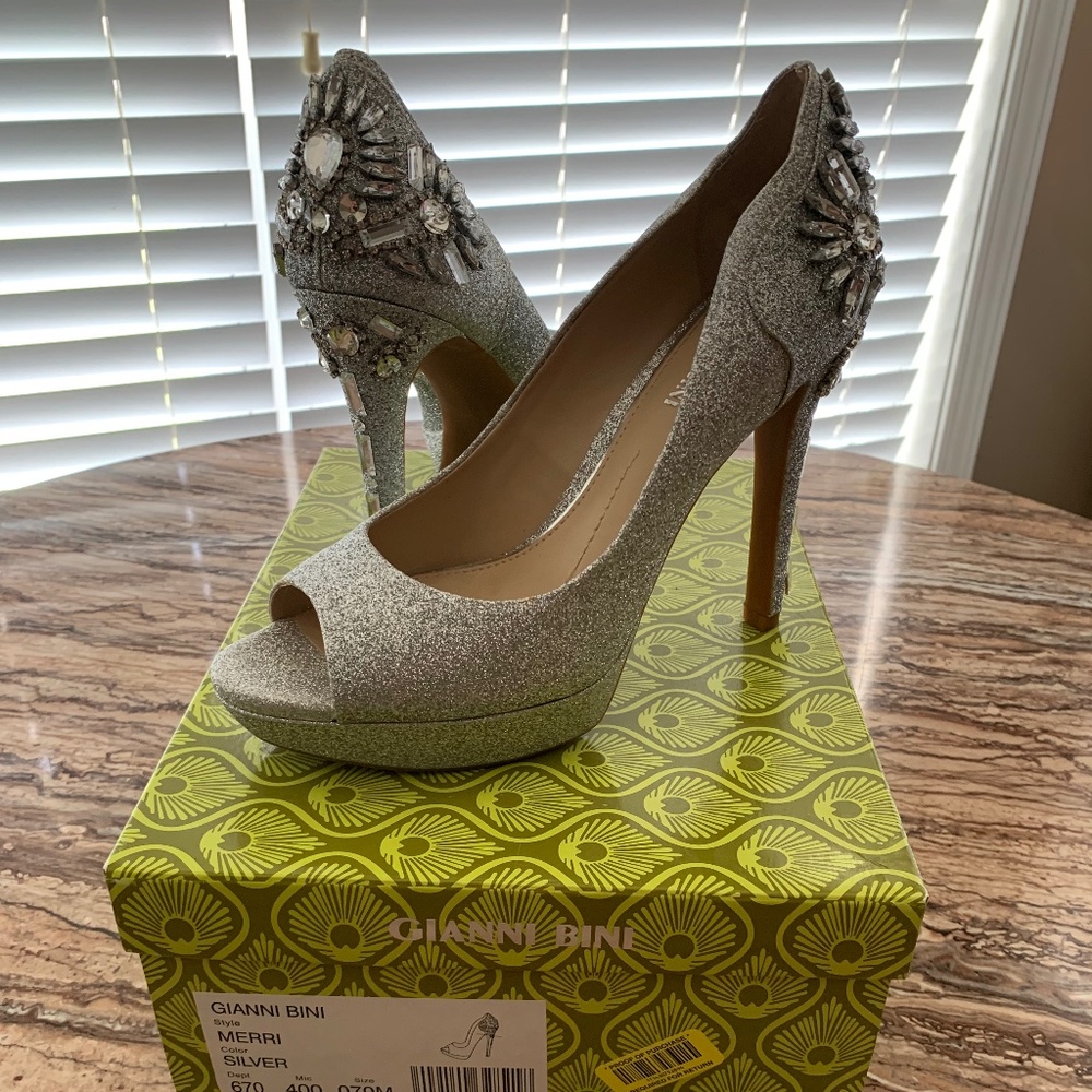 Gianni Bini Silver Size 7